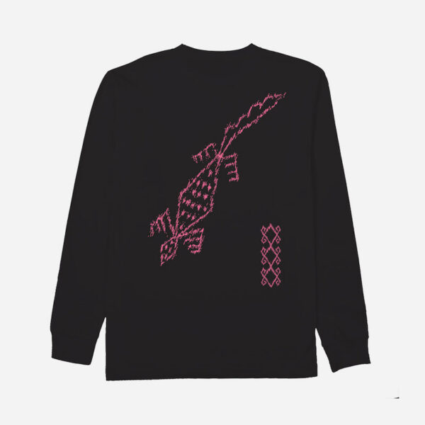 Long-sleeve top featuring pink embroidery