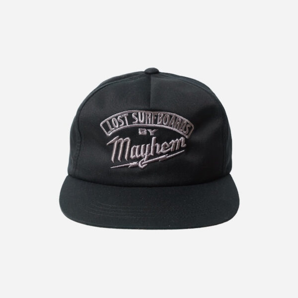 Black cap with embroidered logo